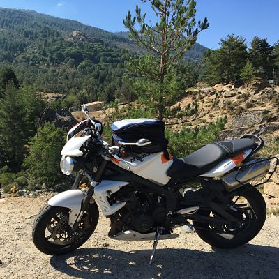 Moto en Corse