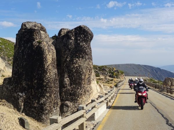 Vers le mont Tore en voyage moto au portugal