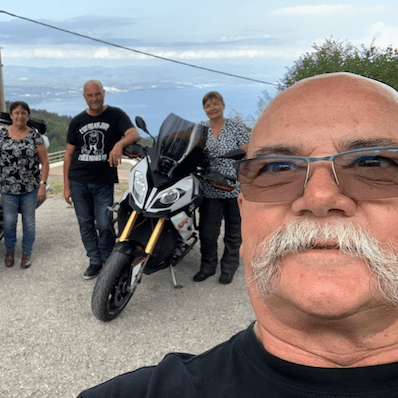 Groupe de motards en croatie