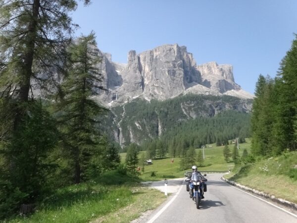 Moto dans les Dolomites