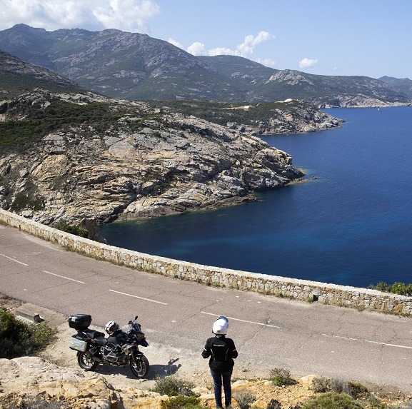 Corse à moto les plages en plus