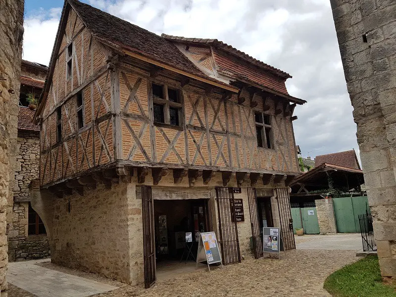 Maison typique Perigord Itinéraires Evasion