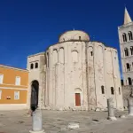 ZADAR-CROATIE-EGLISE-VUE-MOTO-ITINERAIRES-EVASION