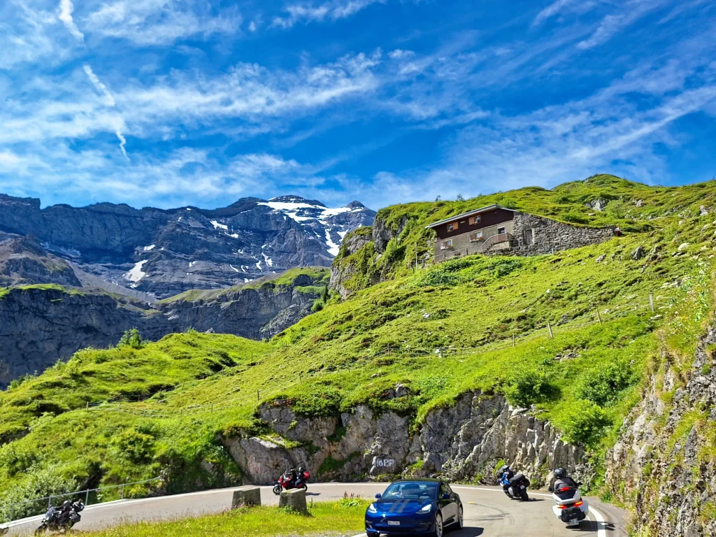 Col Alpes Virage Itinéraires Evasion