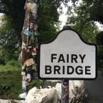 Manx-GP-course-panneau-Fairy-Bridge-Ile-de-man-moto-Itinéraires-Evasion
