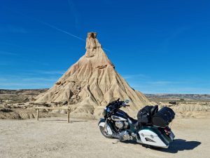 Indians-moto-desert-Bardenas-Esapgne-Itineraires-Evasion