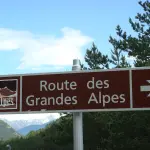 Panneau-grandes-alpes Itinéraires evasion-Route des Grandes Alpes moto