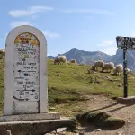 Panneau-aubisque Itinéraires Evasion-Pyrénées à moto