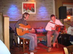 ITINERAIRES-EVASION-IRLANDE-PUB-GROUPE-MUSIQUE