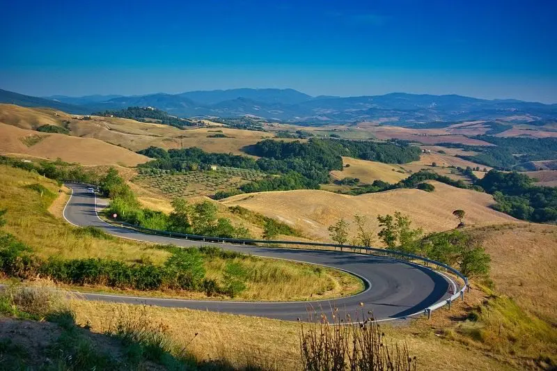 Voyage moto Toscane-Italie-Itinéraires-Evasion-Route-sinueuse