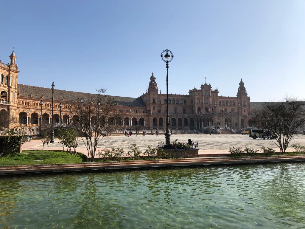 Seville-Voyage moto Andalousie accompagné-Itinéraires Evasion