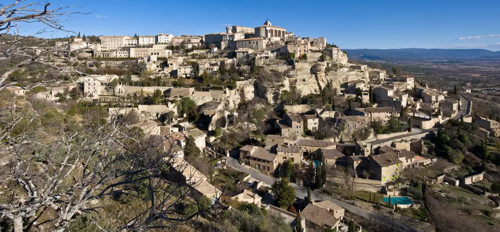 Le village perché de Gordes, dans le Luberon