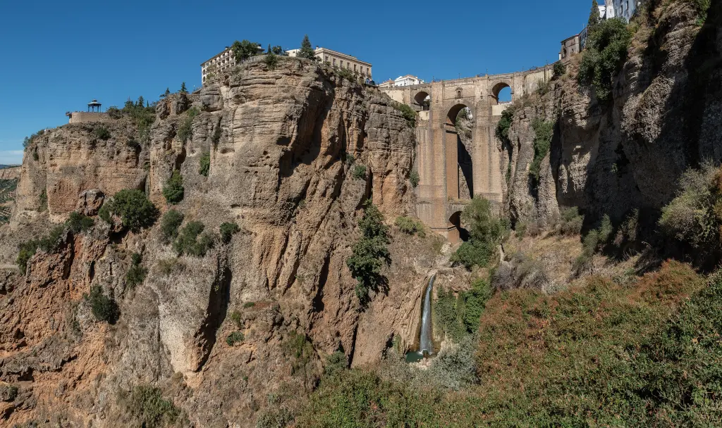 Ronda et ses gorges du Tajo, étape phare de l'Andalousie à moto